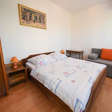 מאלינסקה Apartment Toni מראה חיצוני תמונה