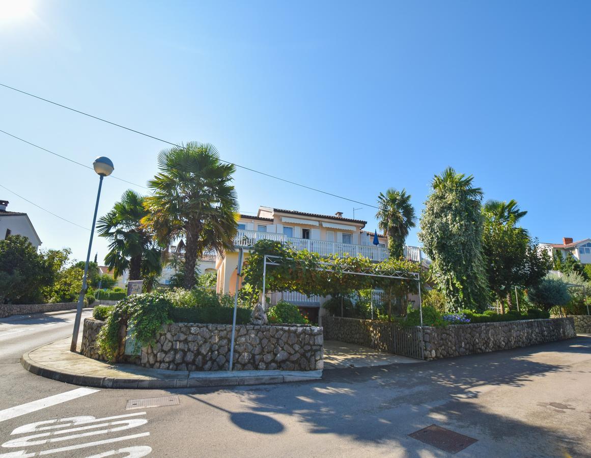 מאלינסקה Apartment Toni מראה חיצוני תמונה