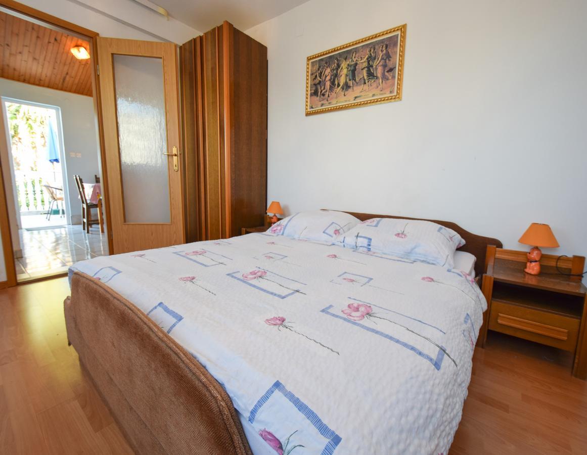 מאלינסקה Apartment Toni מראה חיצוני תמונה